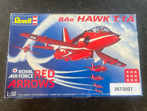 Revell bae hawk - 1:32,